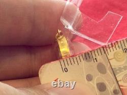 18K Gold Frame Thai Amulet Pendent Tiny Phra Buddha Chinnarat Gold Pendent Women