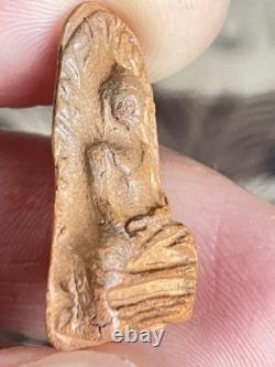 Antique Thai Amulet Phra Rod Lamphun Buddha Amulet Classic Haripunchai Style