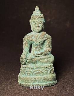 OLD THAI BUDDHA AMULET BRONZE, PHRA CHIANG SAEN (Sing 1)