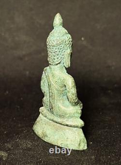 Old Thai Amulet Buddha, Phra Chiang Rung (loas Buddha) Bronze
