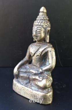 Old Thai Amulet Buddha Sukhothai Bronze