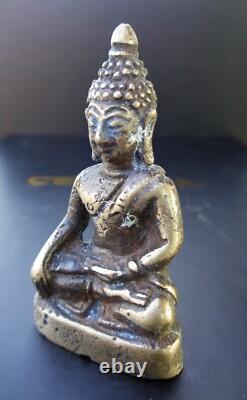 Old Thai Amulet Buddha Sukhothai Bronze
