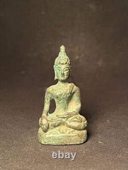 Old Thai Buddha Amulet Bronze, Phra Chiang Saen (sing 2)