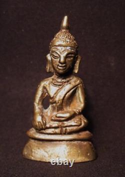 Old Thai Buddha Amulet Phra Chiang Saen Sing Sam Bronze
