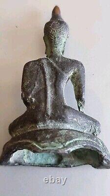 Phra Chiang San Bucha Sing Sarm (3)around 2-300 year, Thai Buddha Amulet