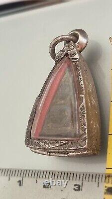 Phra Wat Nang Phaya Phitsanulok, Earthen base Thai Buddha, Antique silver Case