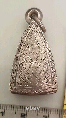 Phra Wat Nang Phaya Phitsanulok, Earthen base Thai Buddha, Antique silver Case