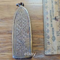 Rare Thai Buddha Amulet Phra Roung set in old Handmade antique Bronze case