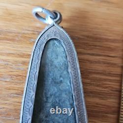 Rare Thai Buddha Amulet Phra Roung set in old Handmade antique silver case