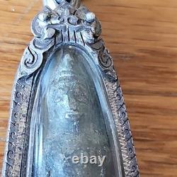 Rare Thai Buddha Amulet Phra Roung set in old Handmade antique silver case