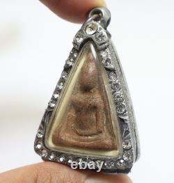 Red Phra Nangphaya Thai Antique Real Bless Buddha Lucky Love Amulet Rich Pendant