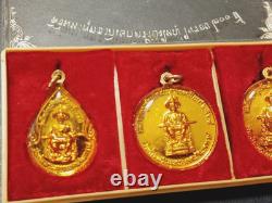 Thai Amulet Emerald Buddha behind King Rama I year1981 3Holy Wat Pho(Chetuphon)