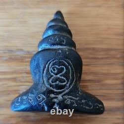 Thai Buddha Amulet L P Kaew Wat Klear Waan set in old antique silver case