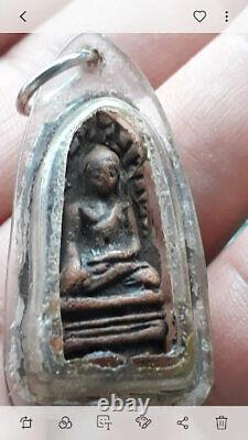 Thai Buddha Amulet Phra Rod Mahawan Talisman Magic Luck Charm Wealth Pendant