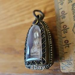 Thai Buddha Amulet Phra Rod Si Cow set in old antique silver case