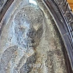 Thai Buddha Lp Thuad set in old antique Sealed silver case Protection Buddha Thai Buddha Lp Thuad set in old antique Sealed silver case Protection Buddha